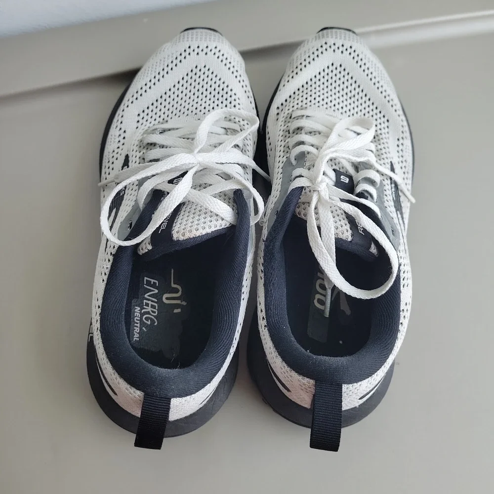 Brooks Revel 6 Shoes Women's 6 Black Gray Walking Running Sneakers Athletic
